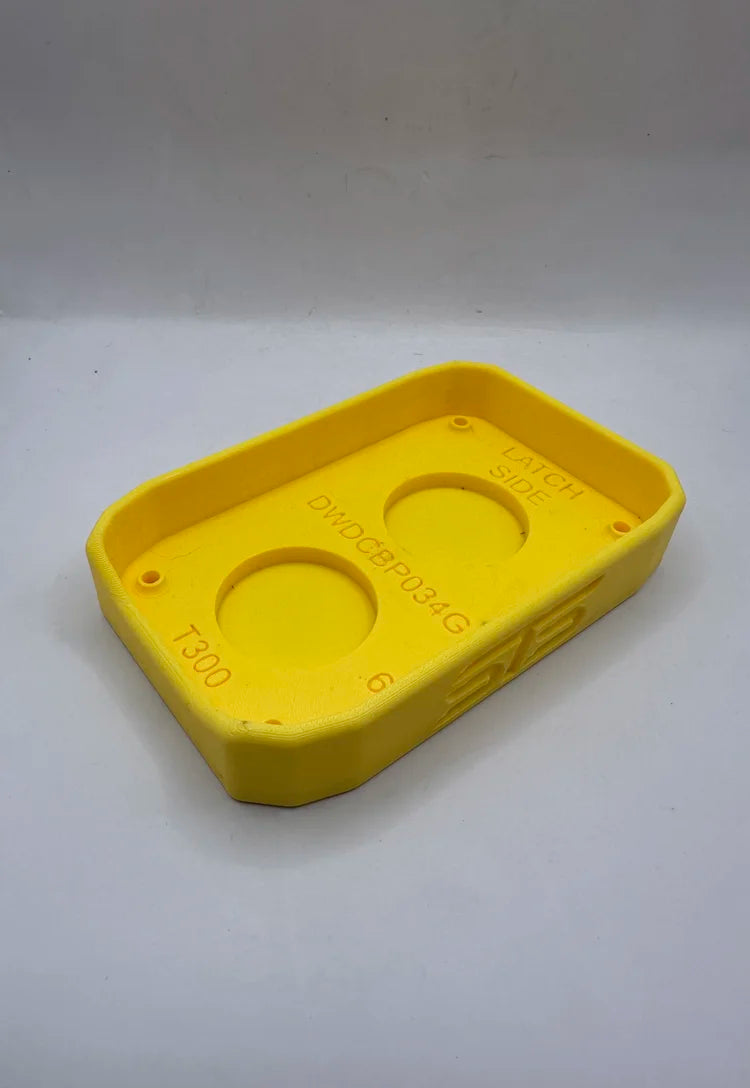 STS Auto Design Dewalt 20V 1.7Ah DWDCBP034G Magnetic Battery Cover – Custom Fit - Ridge Toolbox