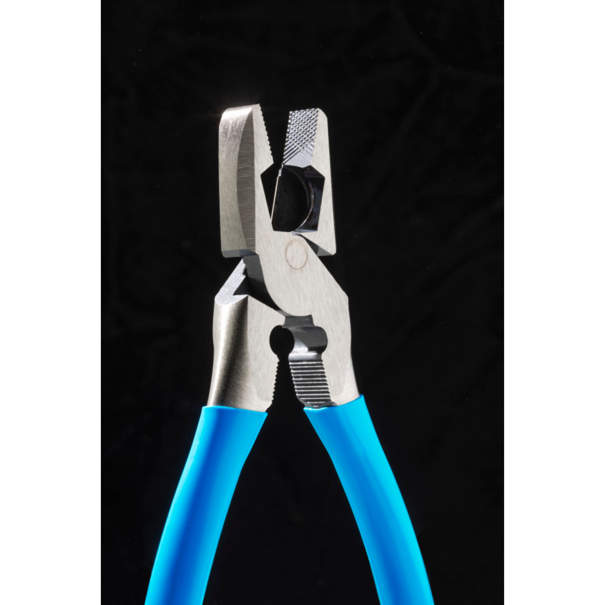 Channellock Linemen Pliers 9.5-Inch XLT Round Nose with Crimper - Ridge Toolbox