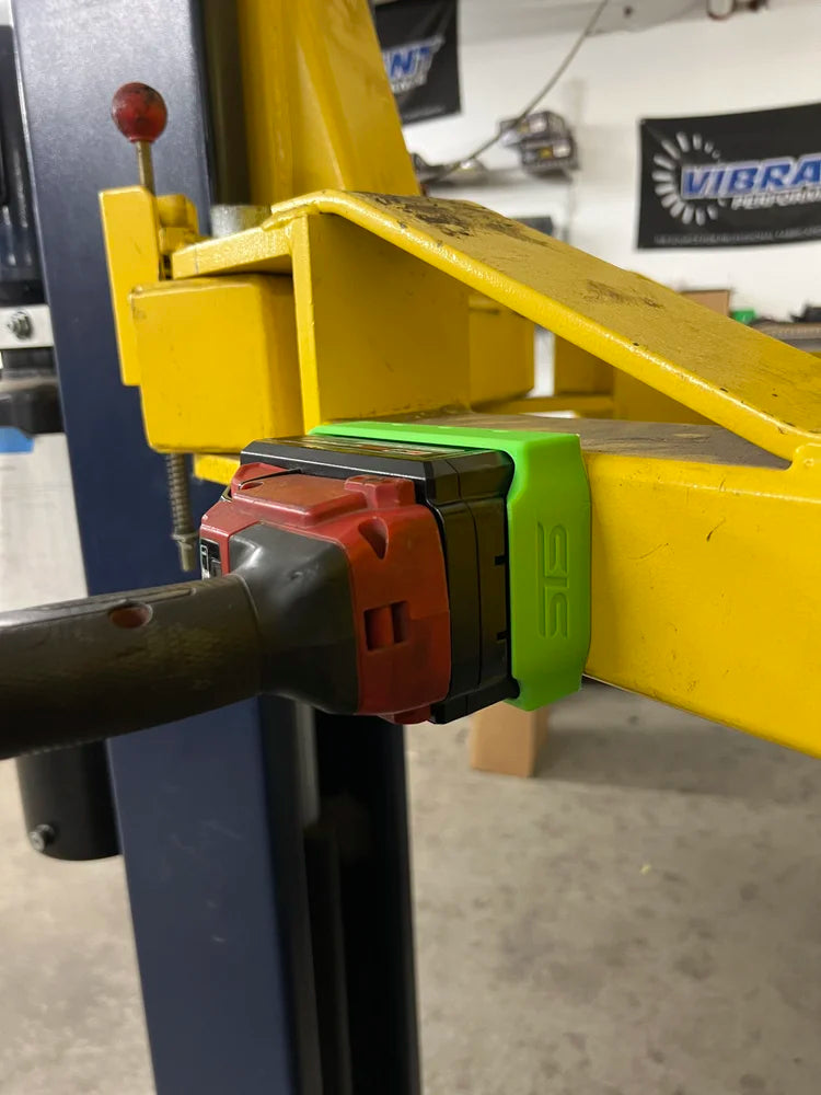 STS Auto Design MW1868HO – Milwaukee M18 Hi Output 6.0Ah/8.0Ah Magnetic Battery Cover - Ridge Toolbox